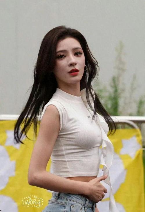 久久国产美女,久久之韵，魅力无限